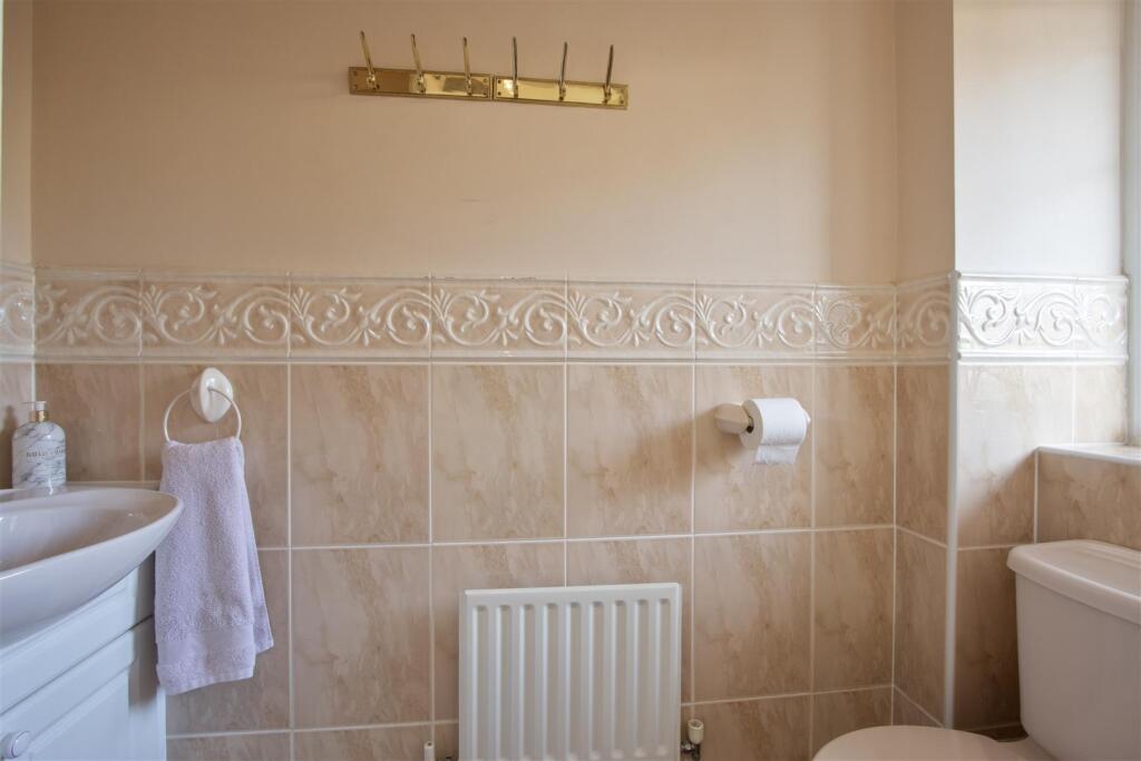 Coupland Close, Old Whittington, Chesterfield photo 5