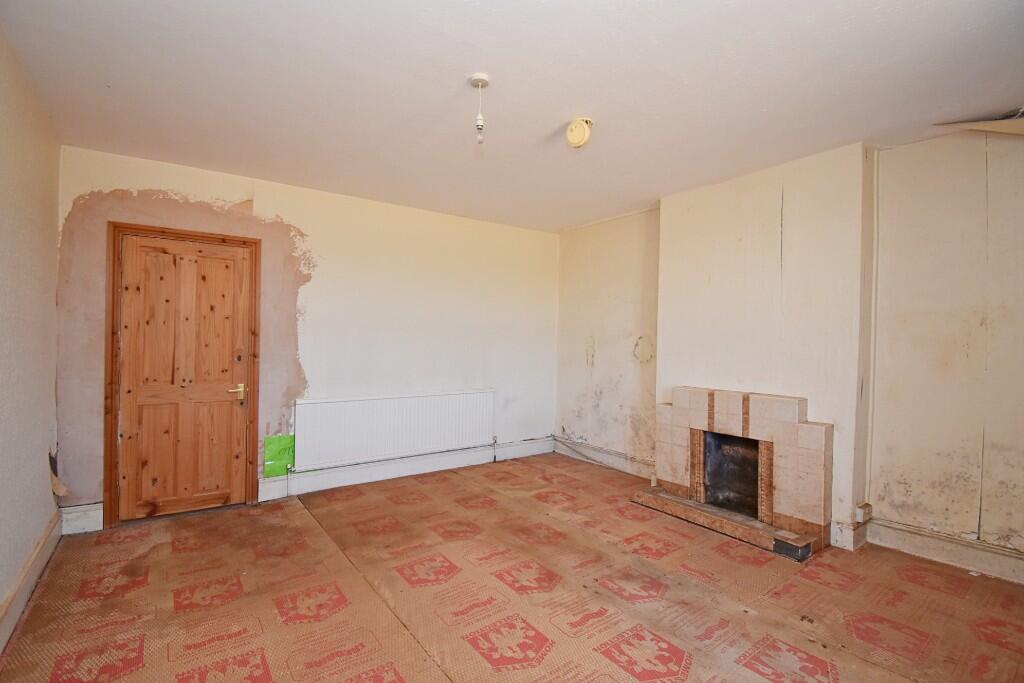 Court-Y-Gollen Farmhouse, Gwernesney, Monmouthshire - View 5