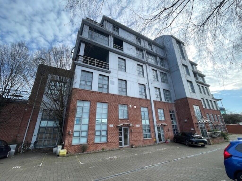 Main image of property: 109 Portman Road, Ipswich, Suffolk IP1 2BN