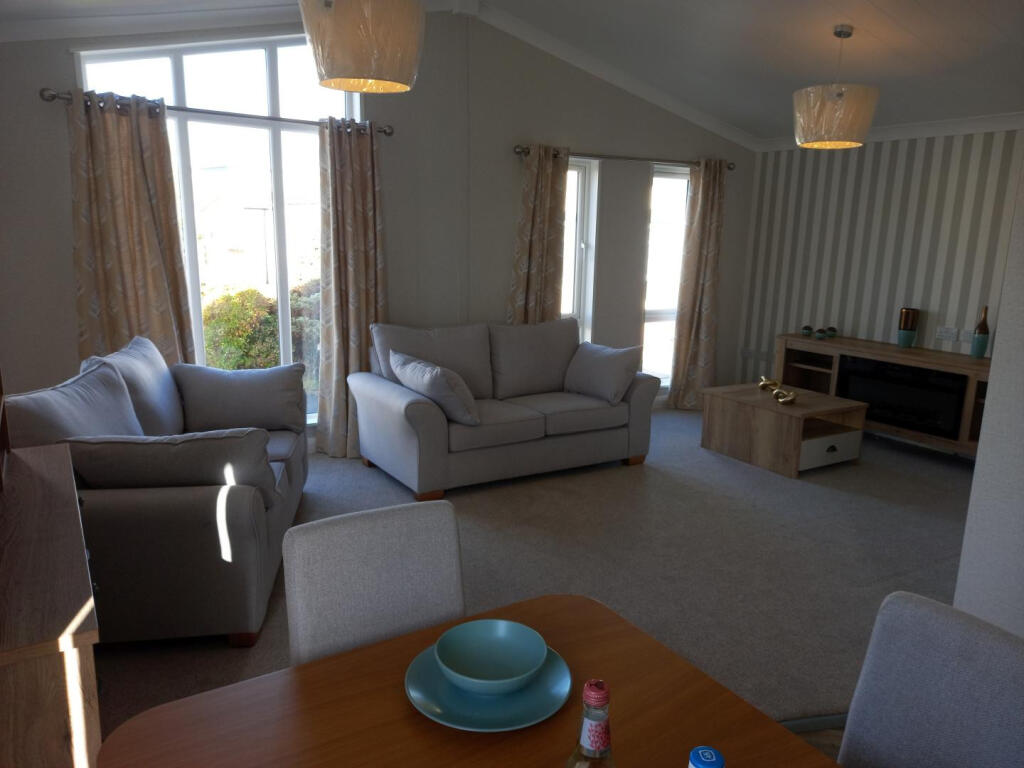Weymouth, Dorset, DT3 photo 3
