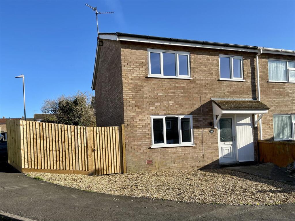 Main image of property: Trinity Road, Stamford, LIncs.