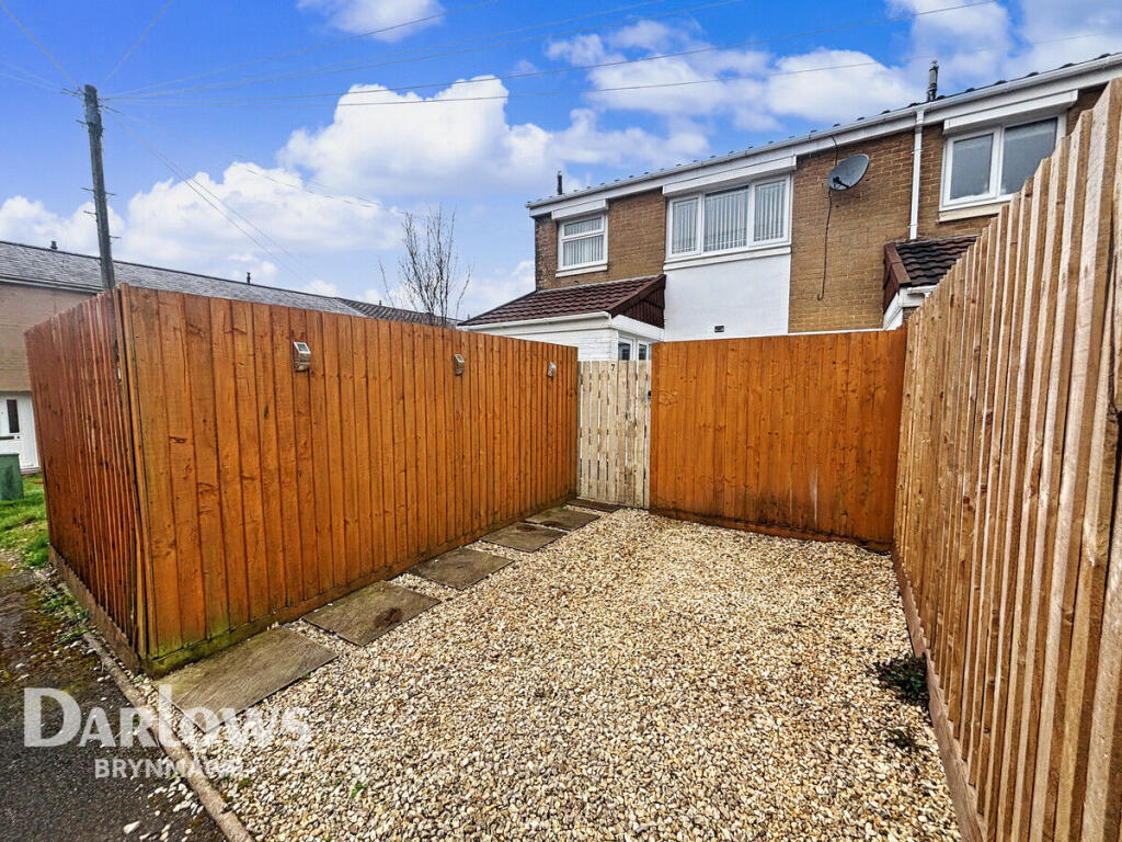 2-bed terraced on Bryn Coch, Beaufort, £150,000