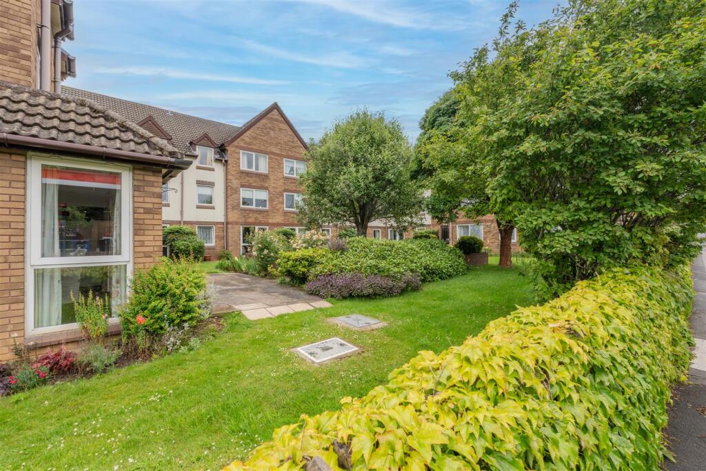 Main image of property: Bath Road, Keynsham, Bristol