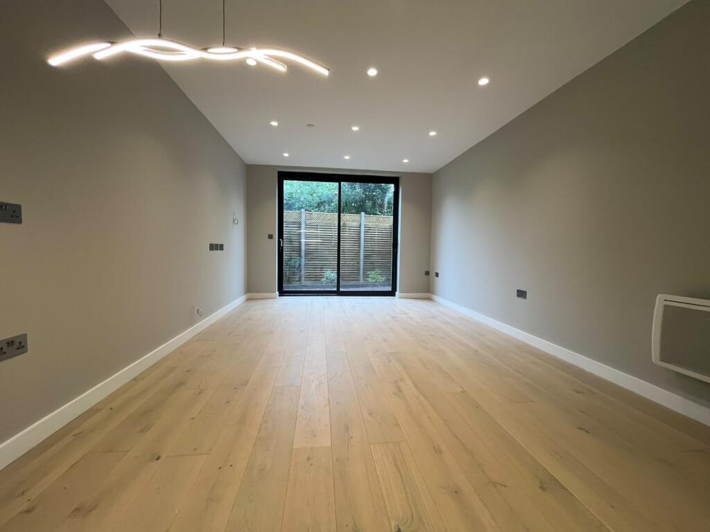 House in Watford - View 4
