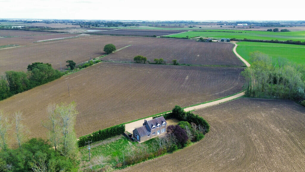 London Road, Chatteris, Cambs., PE16 6SQ photo 3
