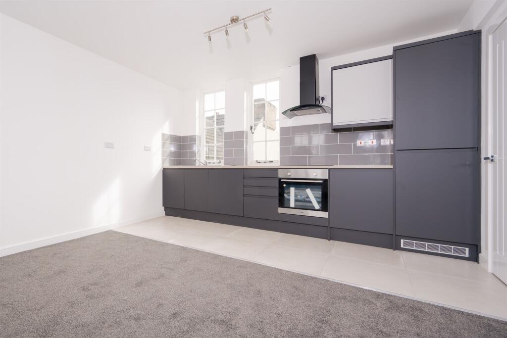 Montagu Street, Kettering - View 4