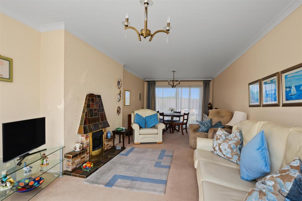 House in Nottingham, Chilwell - More