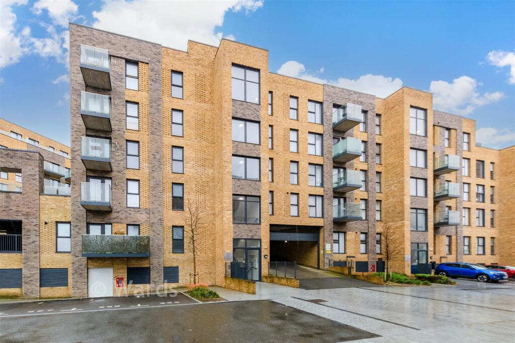 James Smith Court, Dartford, Kent photo 2