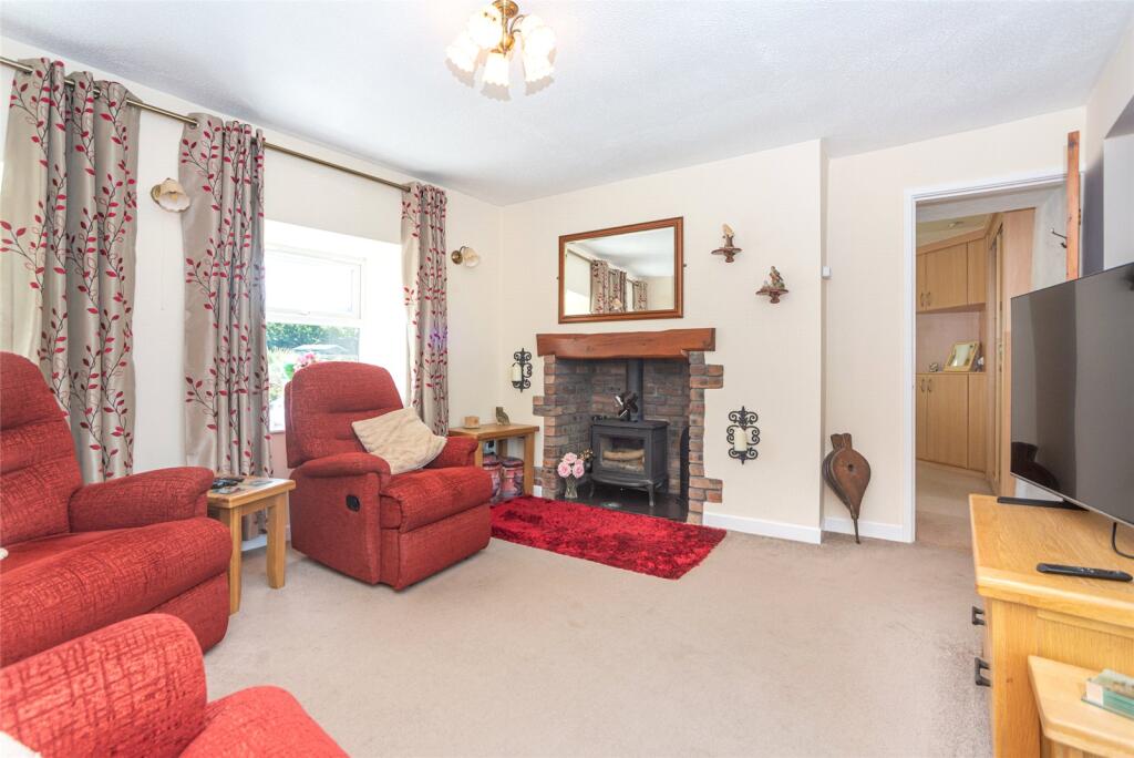 Dulas, Isle of Anglesey, LL70 photo 4