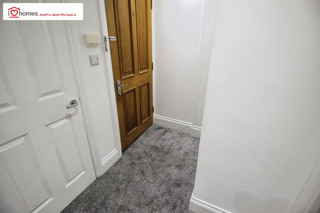 Apartment in Walsall - More