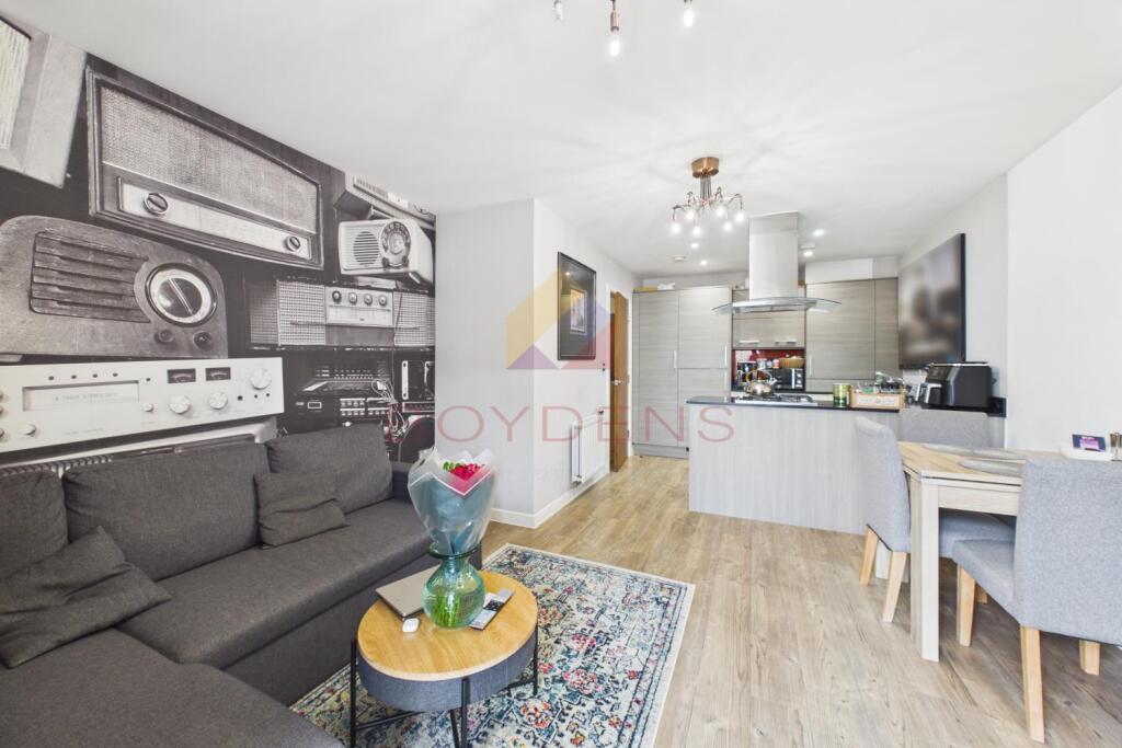 Apartment in Chelmsford - View 6