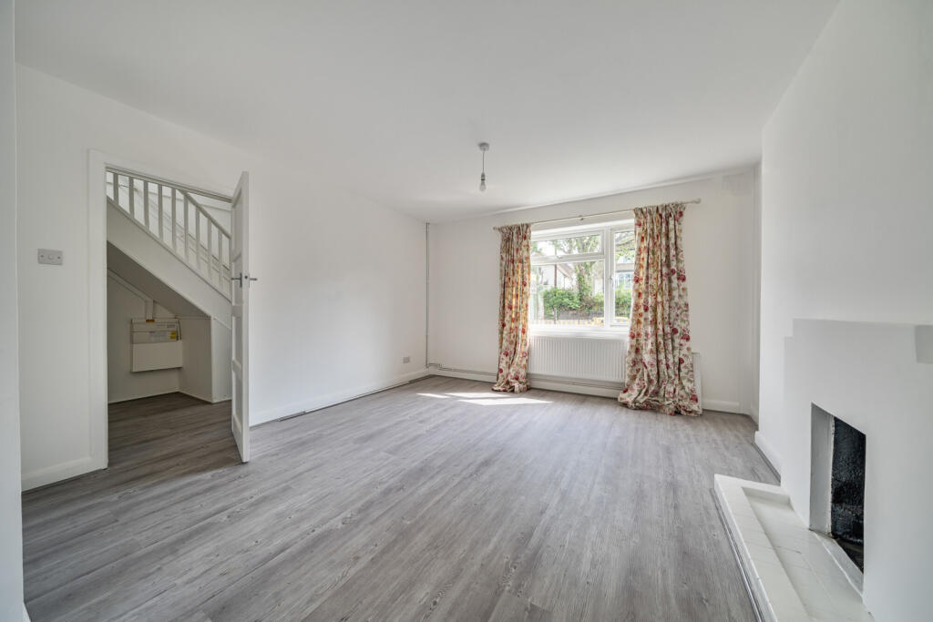 House in Orpington, Poverest, St Mary Cray - View 2