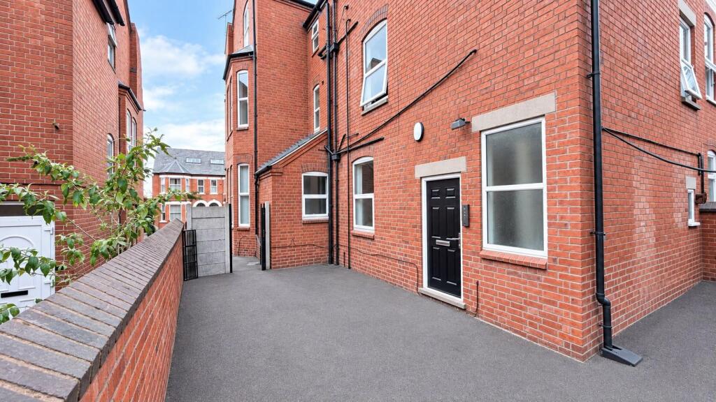 House in Nottingham, Forest Fields - View 2