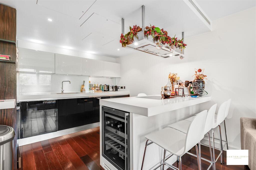 Apartment in London - View 4