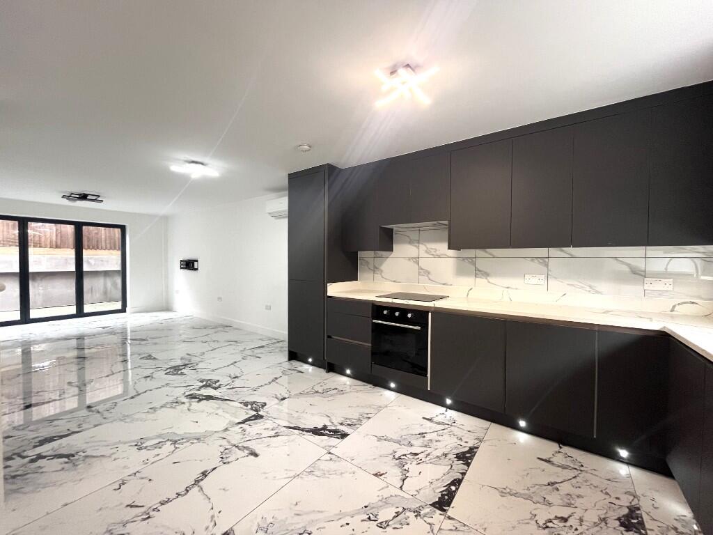 2 bedroom house for rent