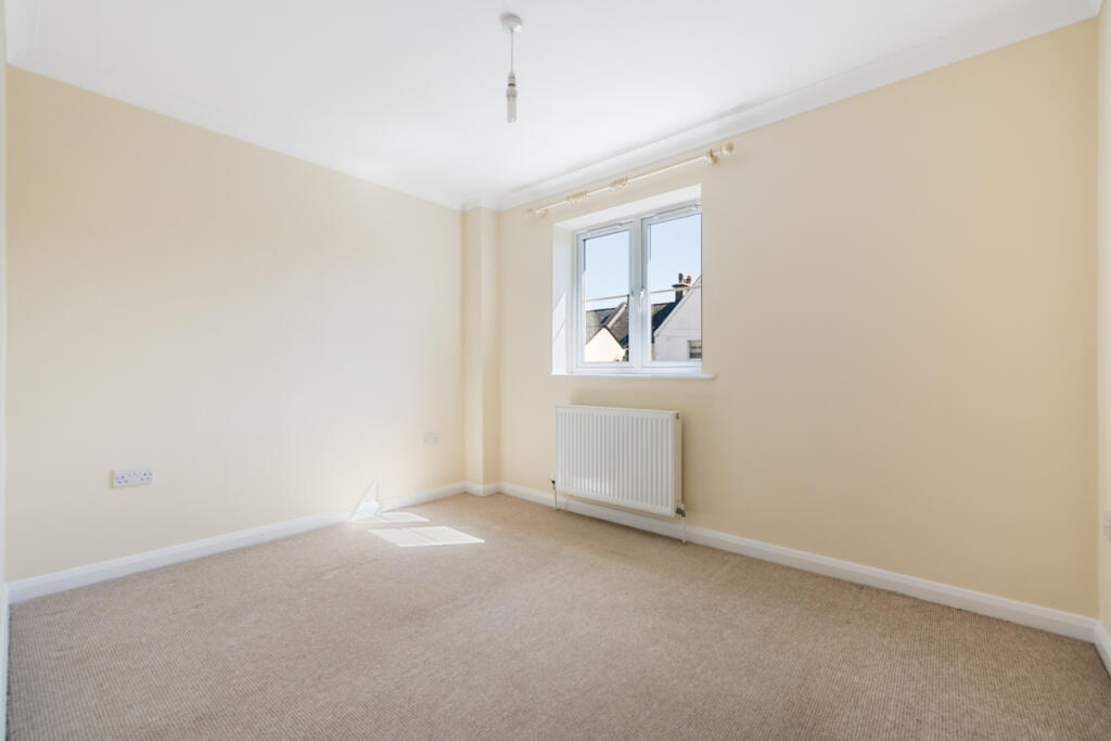 House in Portsmouth - View 4
