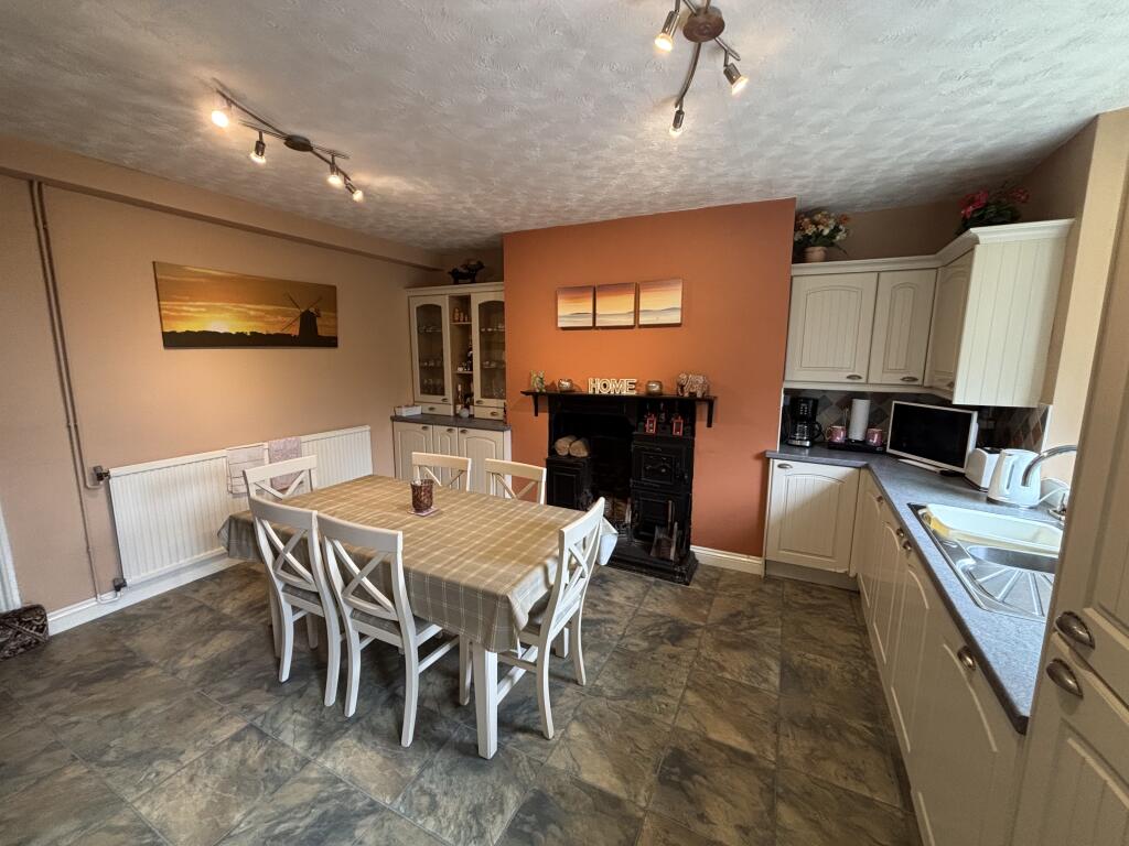 House in Bradford - View 4