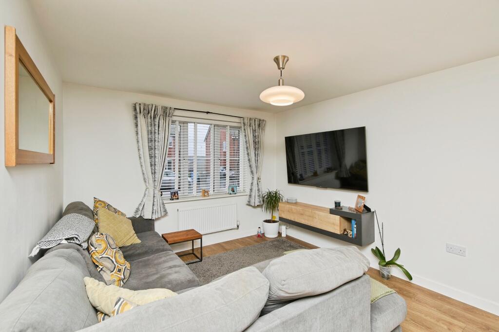 Hare Edge Drive, Oakwood, DE21 photo 3