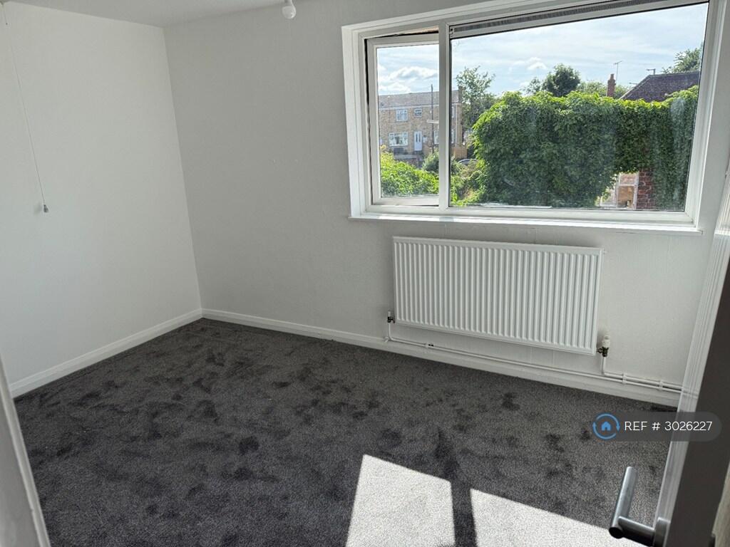 Apartment in Barnsley, South Yorkshire - More
