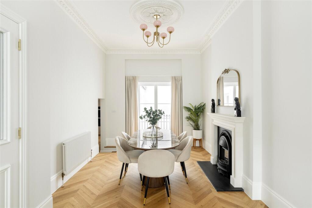 Apartment in London, Kensington - View 2
