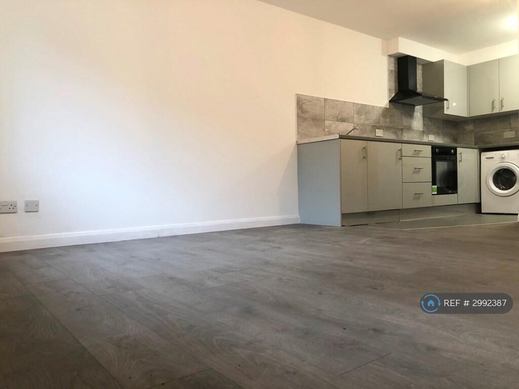 Apartment in Peterborough - View 4