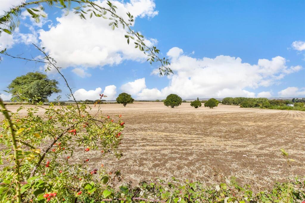 House in Swale, Luddenham - View 2