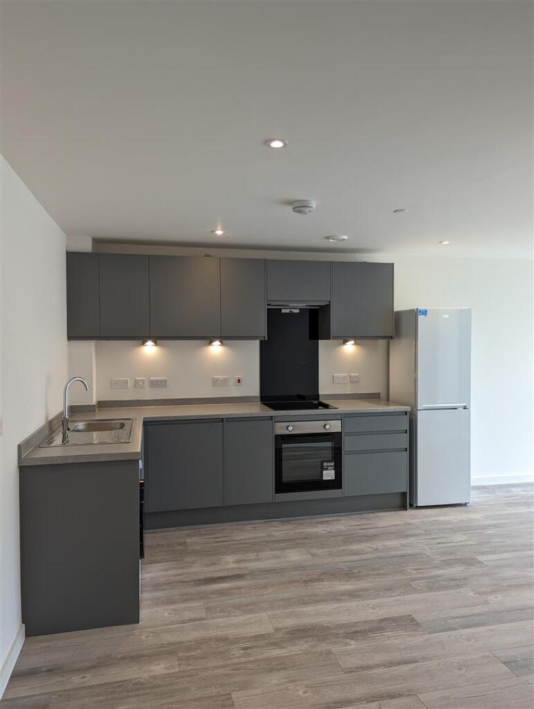 Apartment in Liverpool, St George's Quarter / Cultural Quarter, Vauxhall - View 4