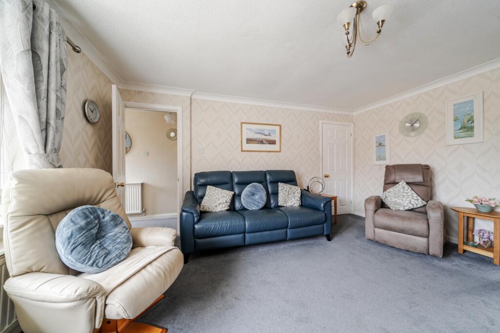 Ashmead, Yeovil, BA20 photo 4