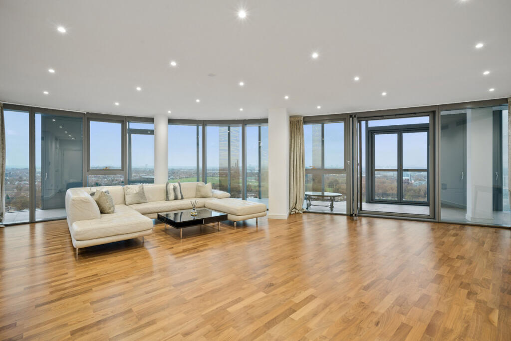 Main image of property: Ealing Road, Brentford, TW8