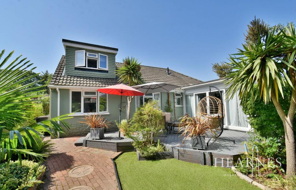 3-bed detached on Longacre Drive, Ferndown, BH22, £485,000