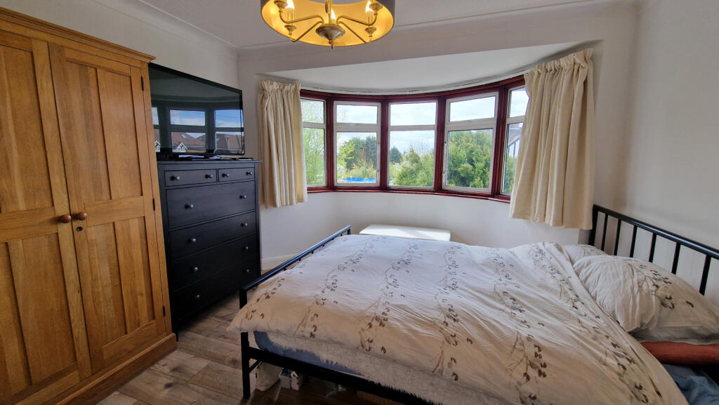 House in London - View 5