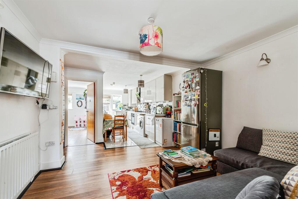 Apartment in Oxford, Cowley - View 5