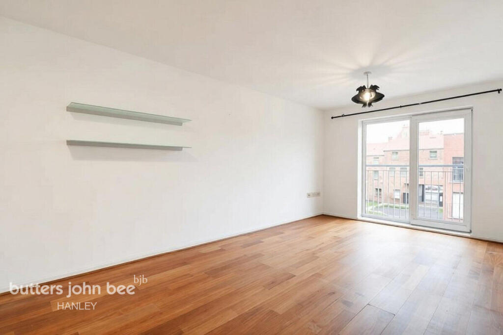 Apartment in Stoke-on-Trent - More