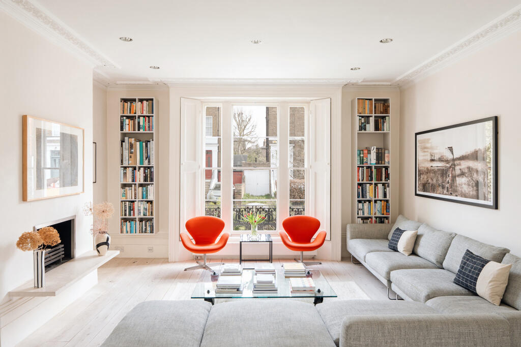 Main image of property: Stockwell Park Crescent II, London SW9