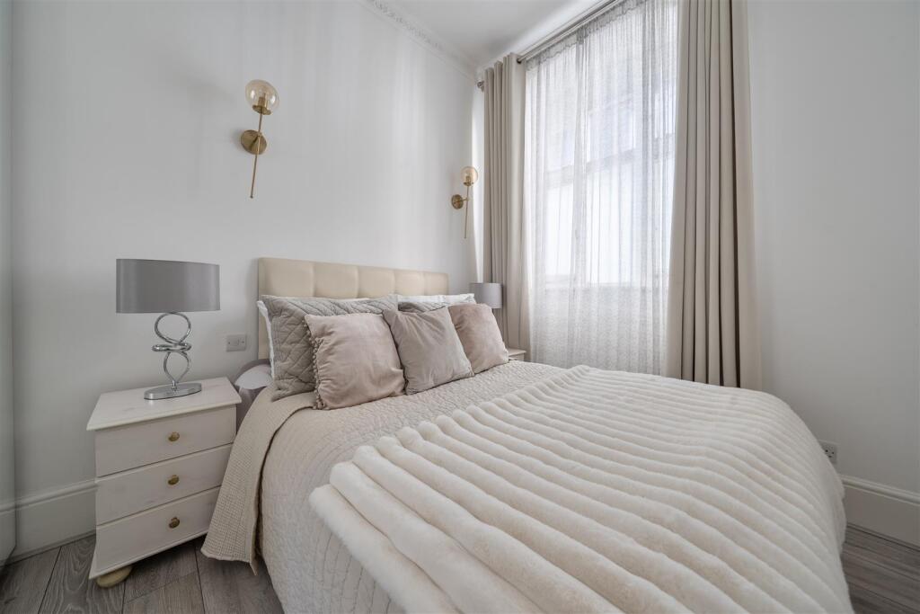 Apartment in London, South Hampstead - View 4