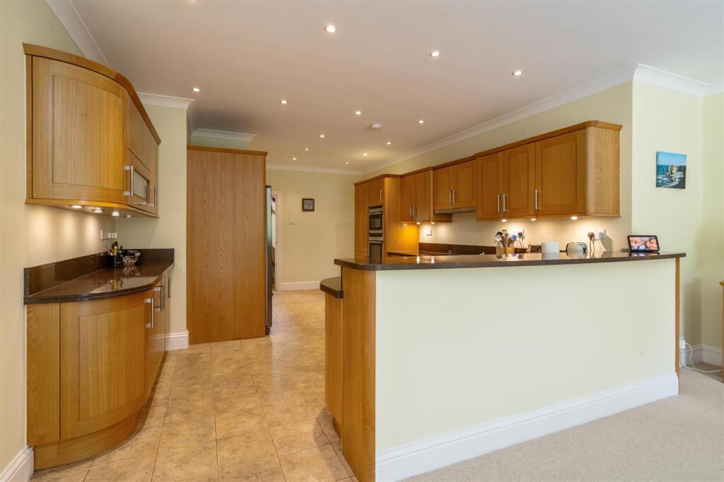 House in Solihull, West Midlands - View 5