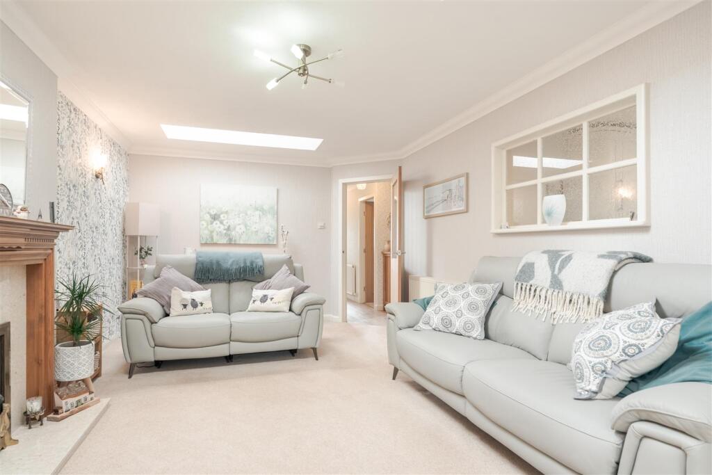 House in Lancaster - View 5