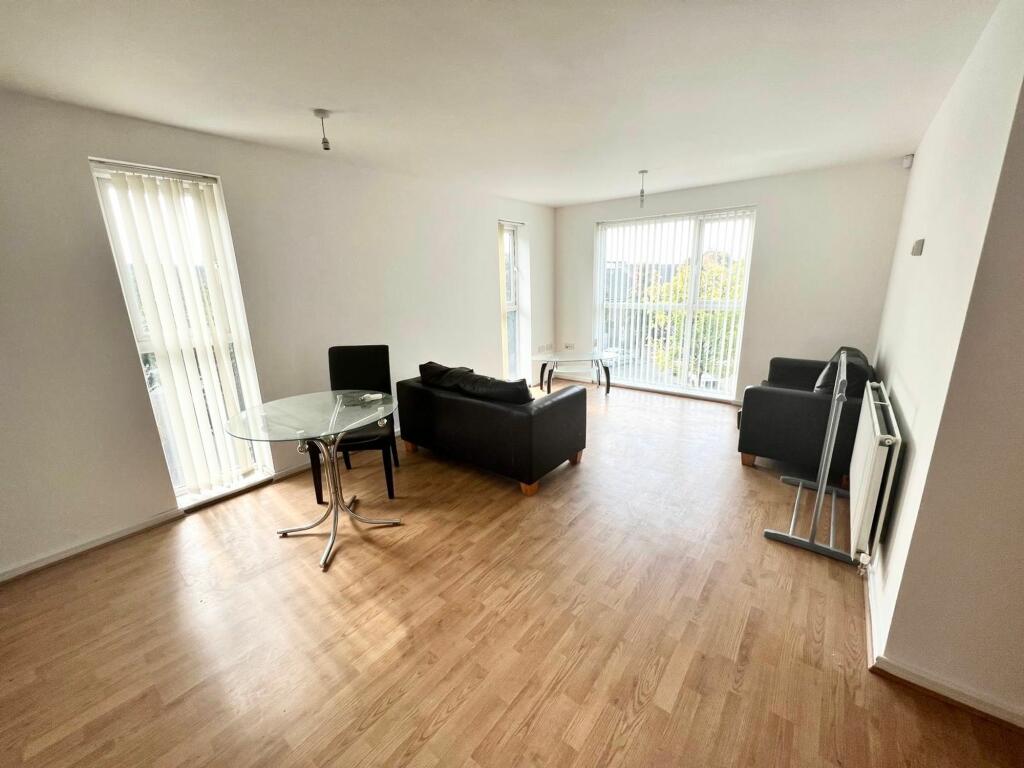 Apartment in Salford, Blackfriars, Lower Broughton - View 2