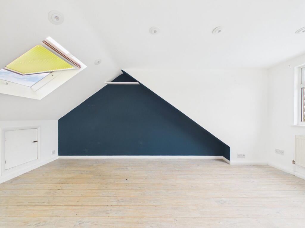 House in Adur, Sompting - More