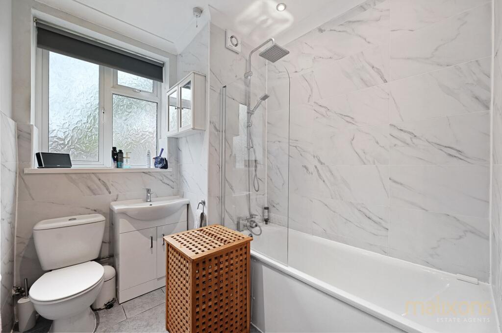 Apartment in London - View 2