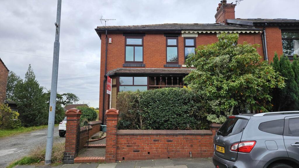 Main image of property: 901 Middleton Road, Chadderton, OL9 0NG