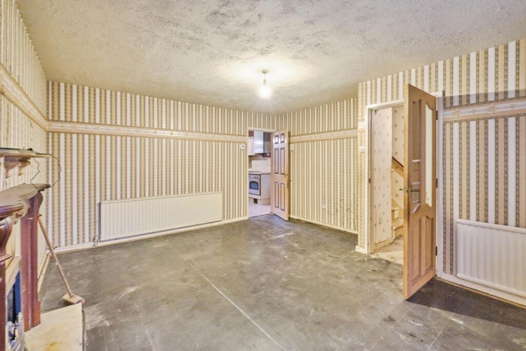 26 Beechglade, Birmingham photo 2