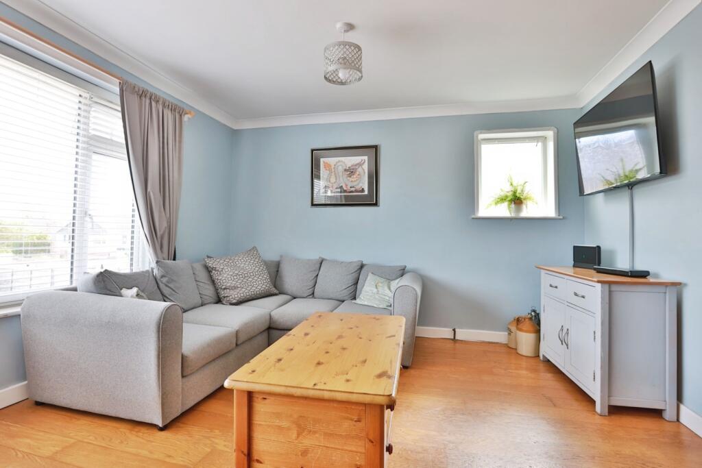 Keighley Avenue, BH18 photo 5