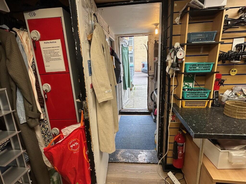 71 High Street, Waltham Cross, Hertfordshire - More