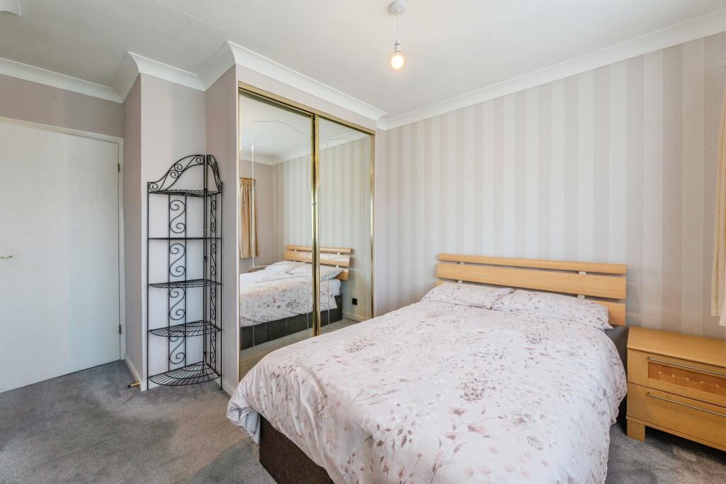 House in London - View 3