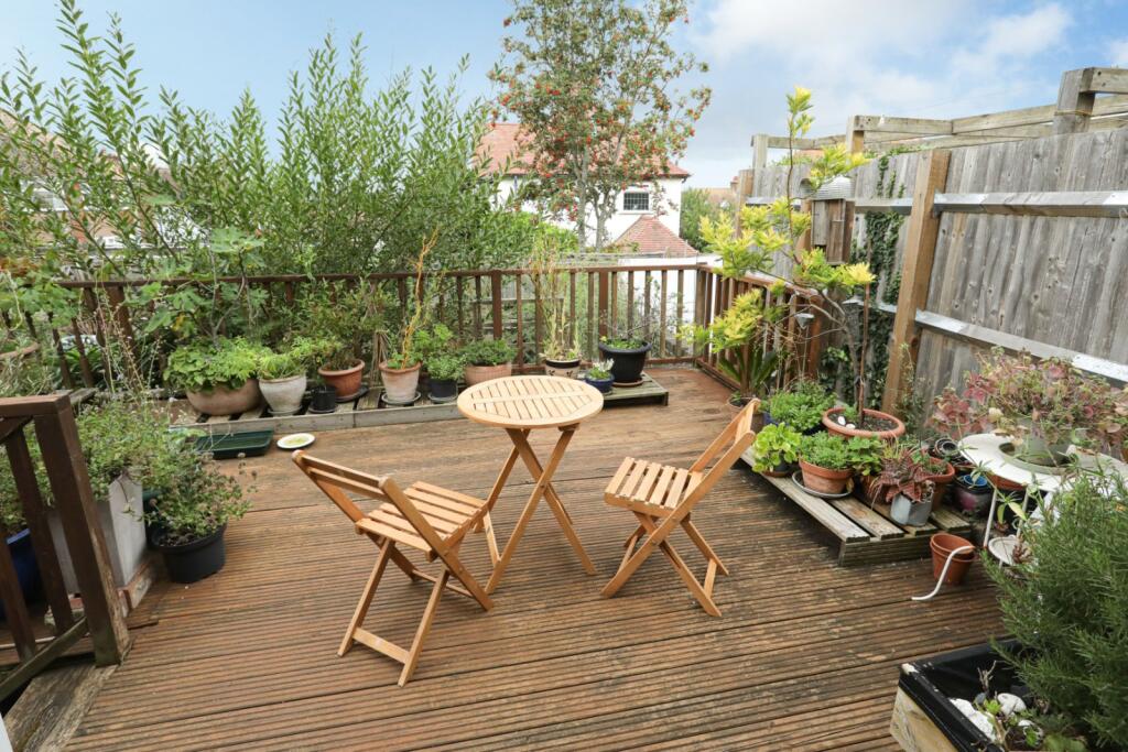 Apartment in Canterbury - View 4