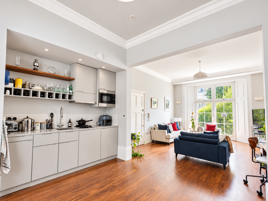 Apartment in London - View 5