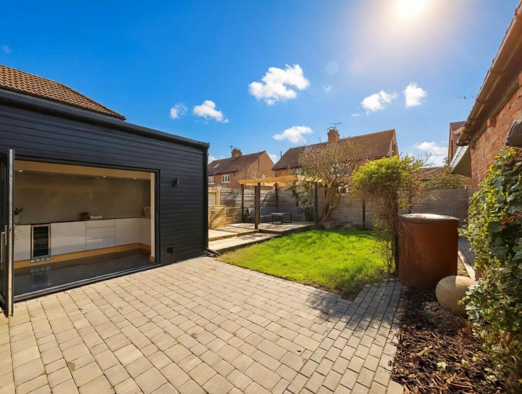 Mast Lane, Cullercoats - More