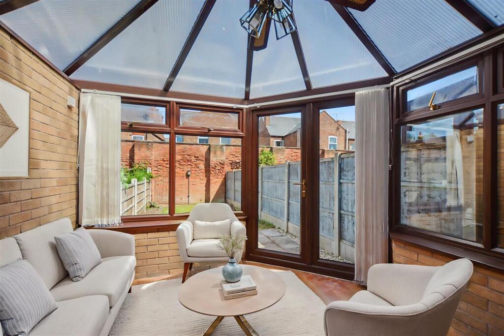 House in Nottingham, Long Eaton - More