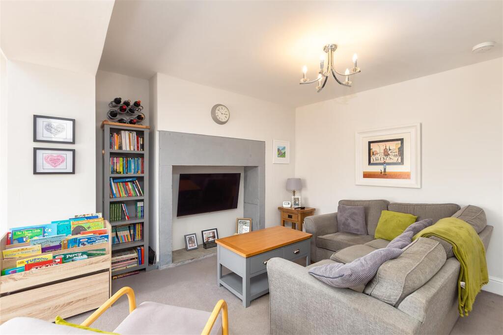 House in Lancaster - View 3